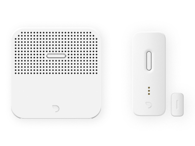 開閉センサー1台と防犯ブザー（ホームハブ）1台、防犯ステッカーの画像